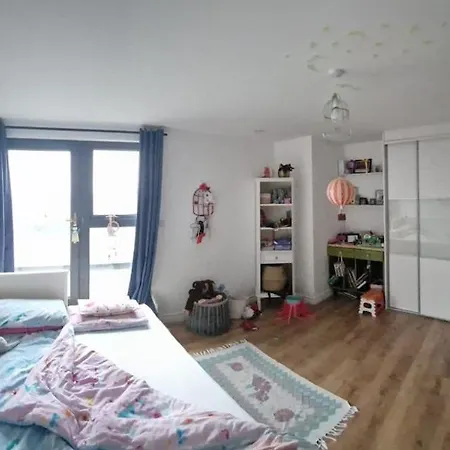 Stoneboat Furbo 펜션